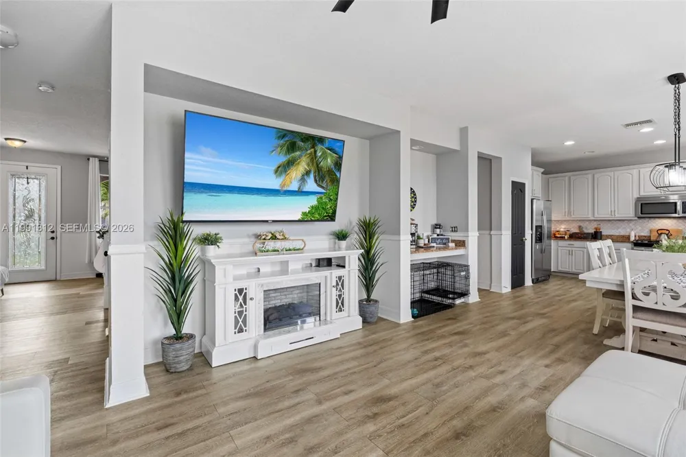 8130 blue daze ct Lehigh Acres, FL 33972