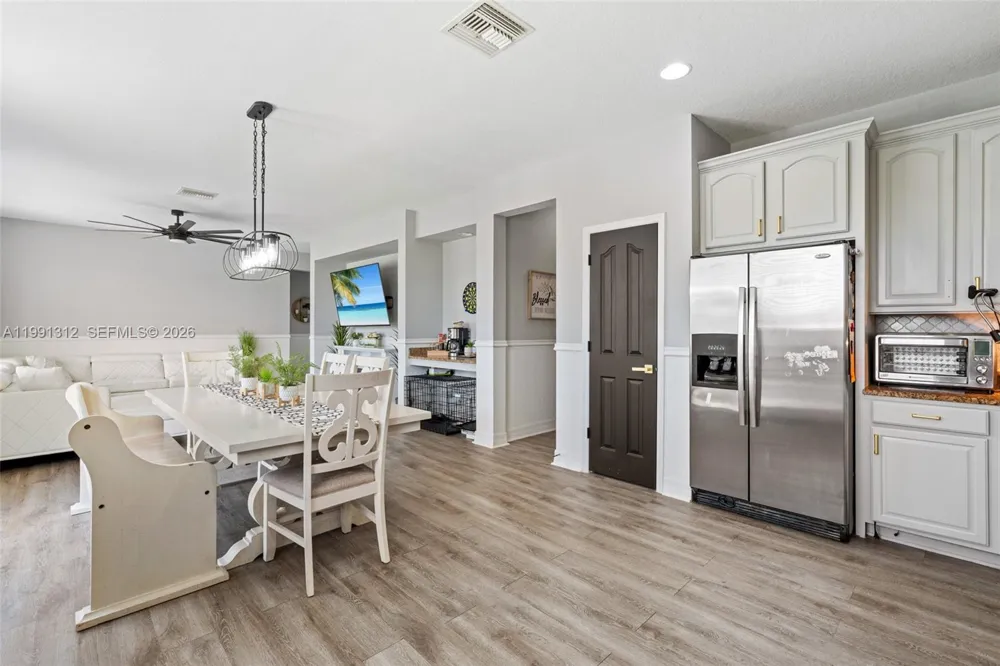 8130 blue daze ct Lehigh Acres, FL 33972