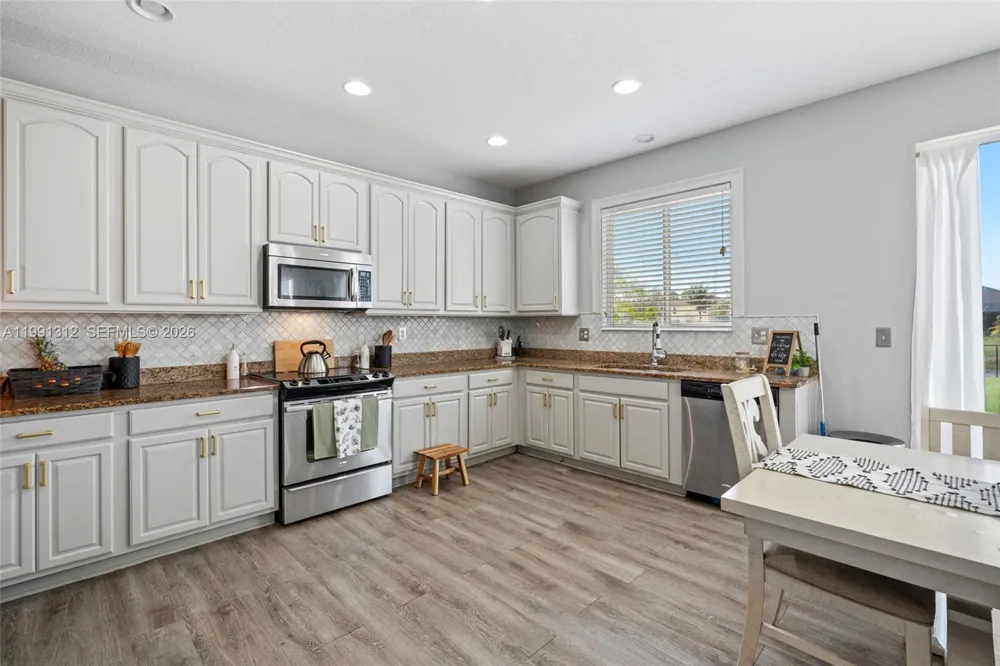 8130 blue daze ct Lehigh Acres, FL 33972
