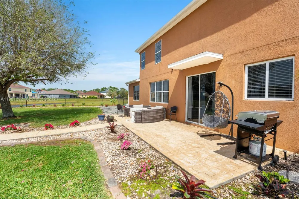 8130 blue daze ct Lehigh Acres, FL 33972