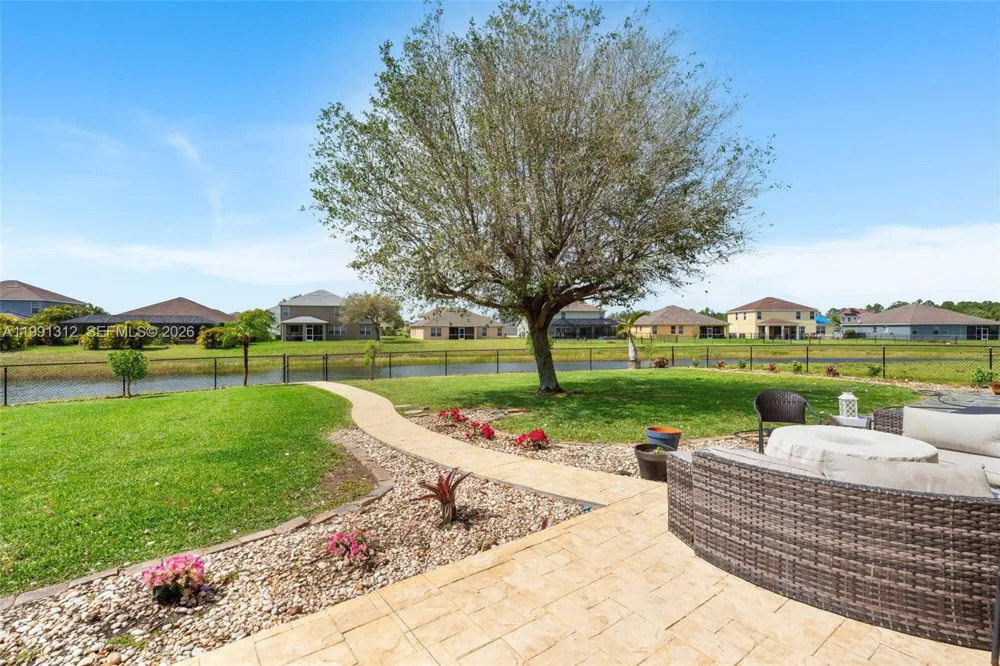 8130 blue daze ct Lehigh Acres, FL 33972