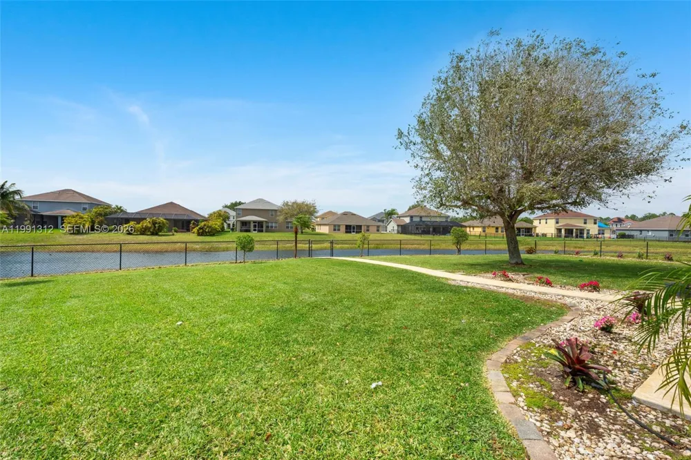 8130 blue daze ct Lehigh Acres, FL 33972