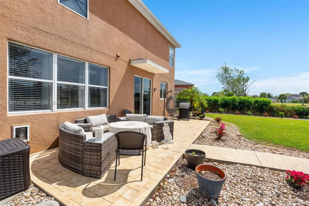 8130 blue daze ct Lehigh Acres, FL 33972