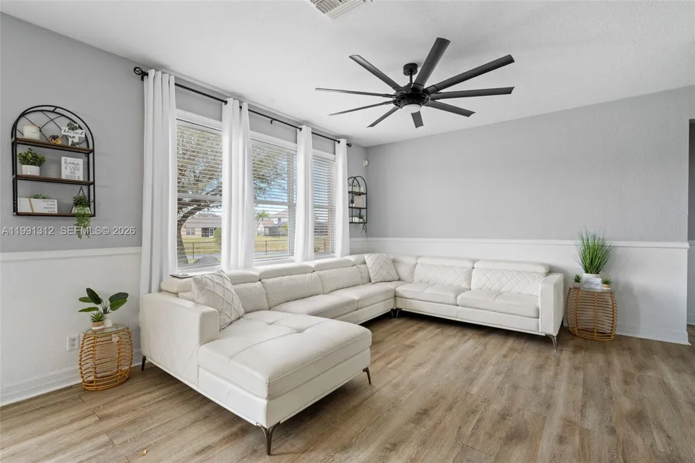 8130 blue daze ct Lehigh Acres, FL 33972