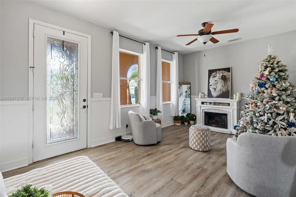 8130 blue daze ct Lehigh Acres, FL 33972
