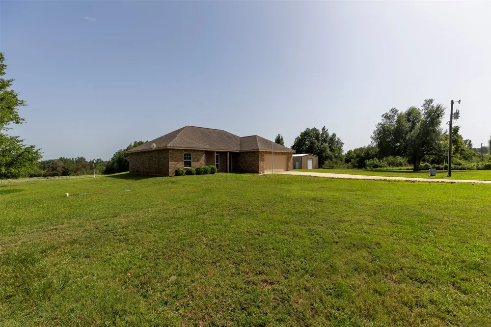 1504 County Road 459 Thorndale, TX 76577