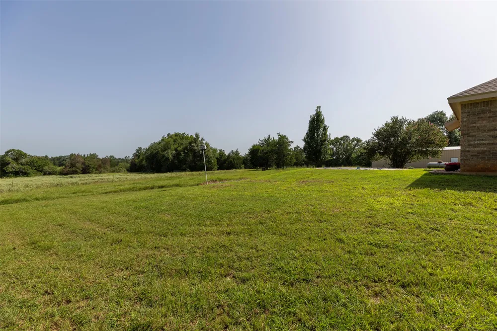 1504 County Road 459 Thorndale, TX 76577