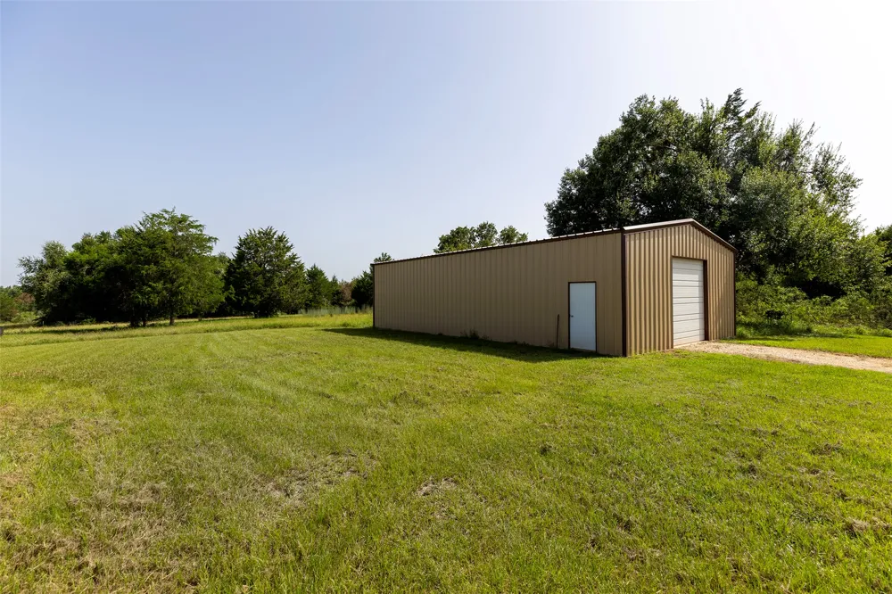 1504 County Road 459 Thorndale, TX 76577