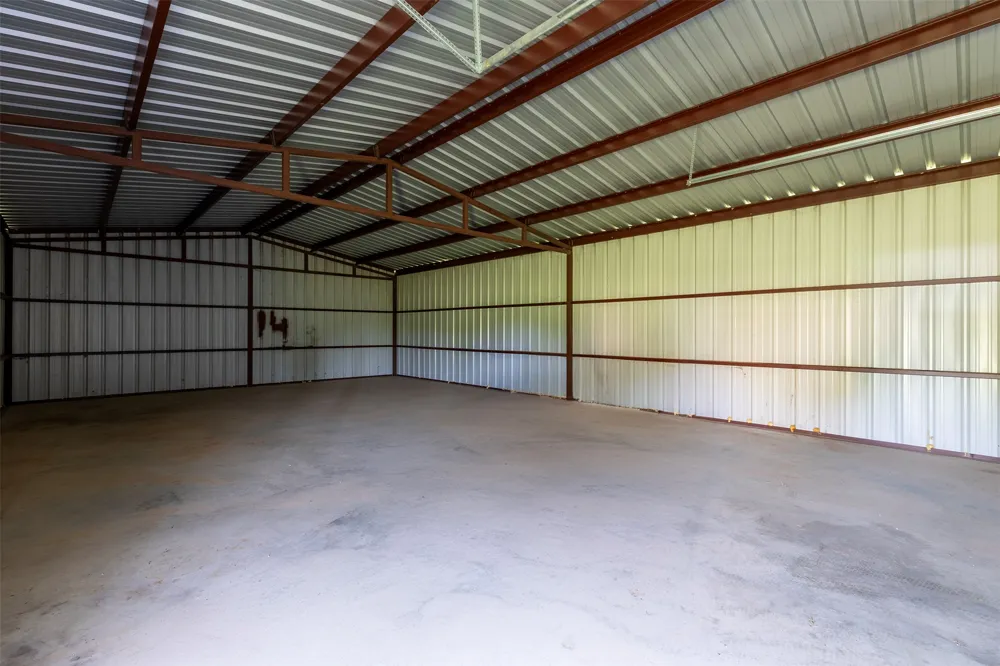 1504 County Road 459 Thorndale, TX 76577
