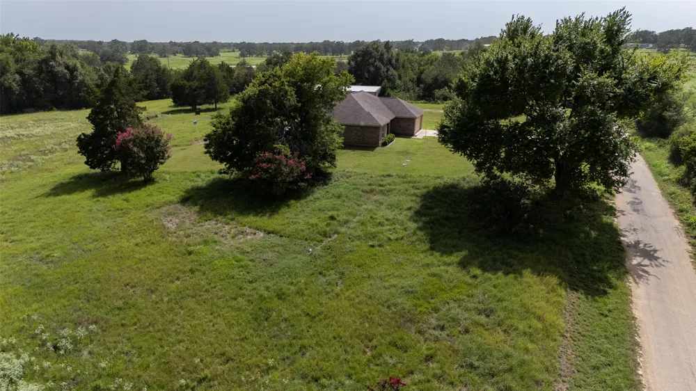1504 County Road 459 Thorndale, TX 76577