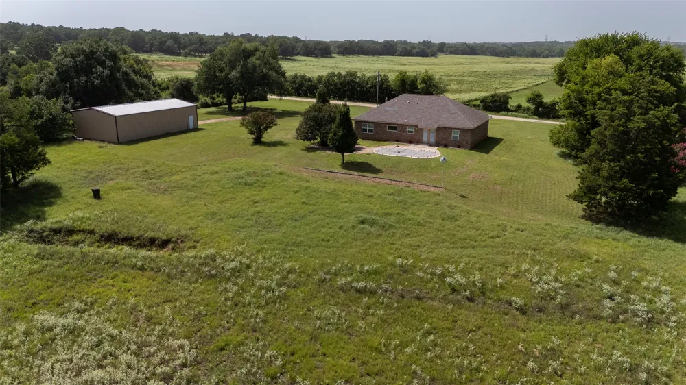 1504 County Road 459 Thorndale, TX 76577
