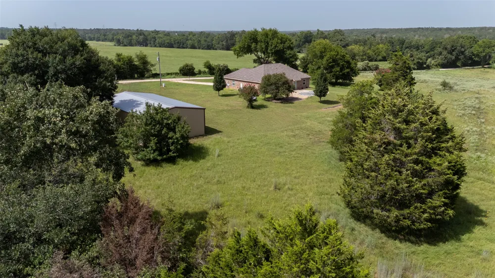 1504 County Road 459 Thorndale, TX 76577