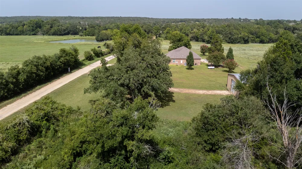 1504 County Road 459 Thorndale, TX 76577