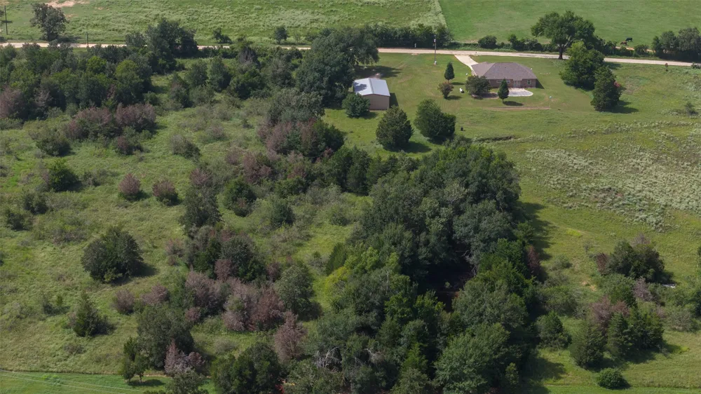 1504 County Road 459 Thorndale, TX 76577