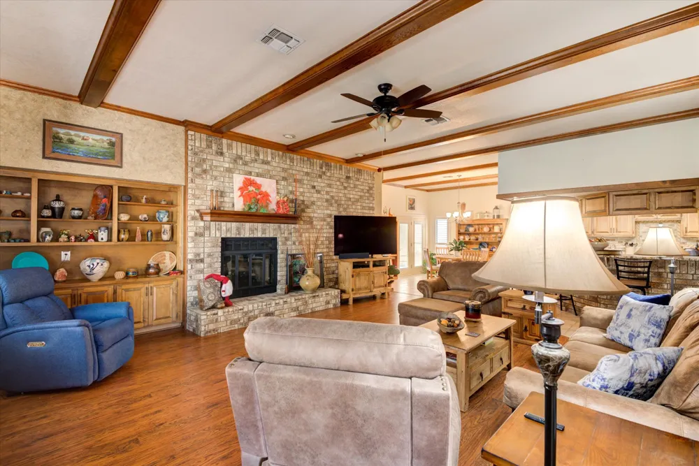115 Firestone Place Meadowlakes, TX 78654