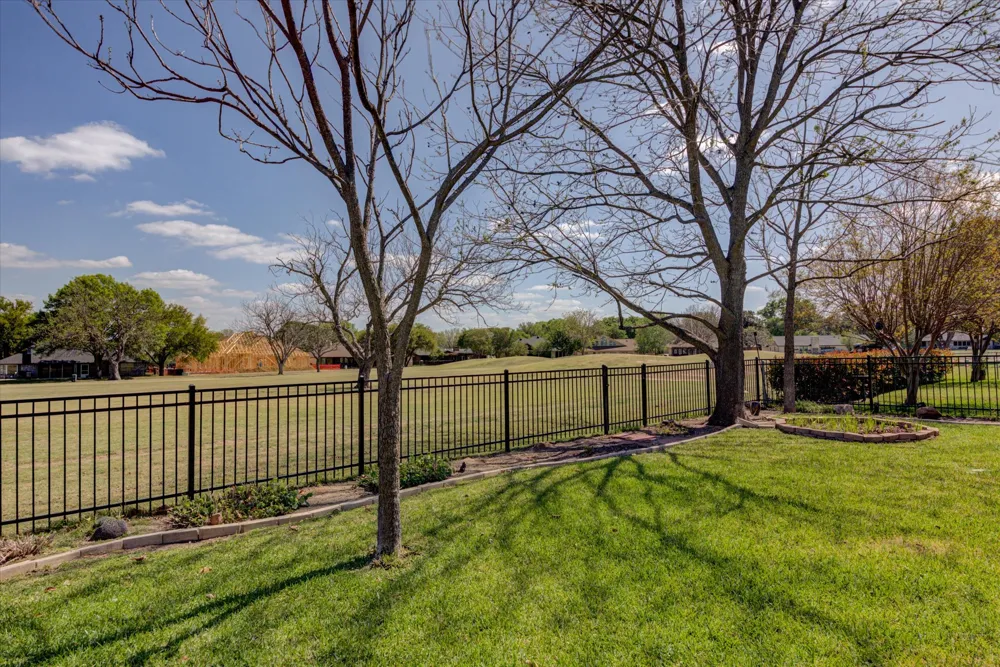 115 Firestone Place Meadowlakes, TX 78654
