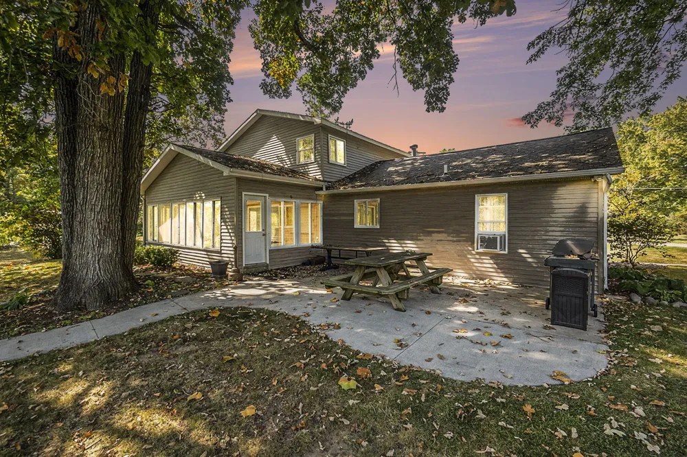 7842 Main Street Brooks Township, MI 49337