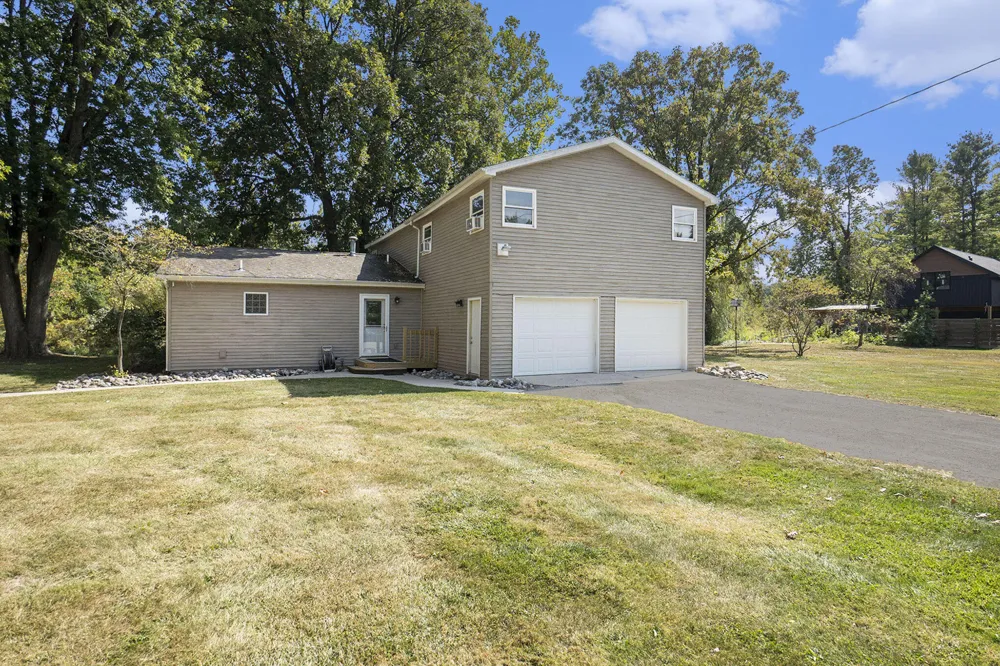 7842 Main Street Brooks Township, MI 49337