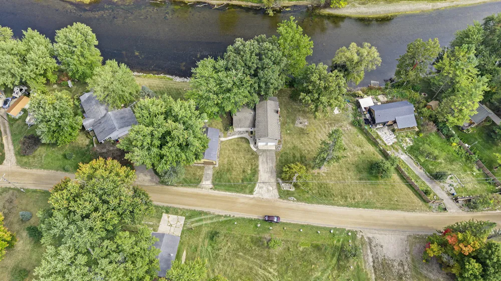 7842 Main Street Brooks Township, MI 49337