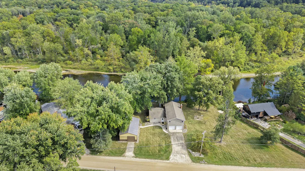 7842 Main Street Brooks Township, MI 49337