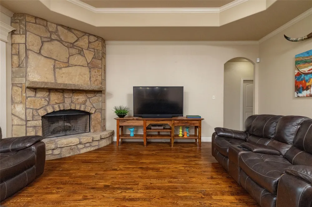208 Ellis Creek Drive Weatherford, TX 76085