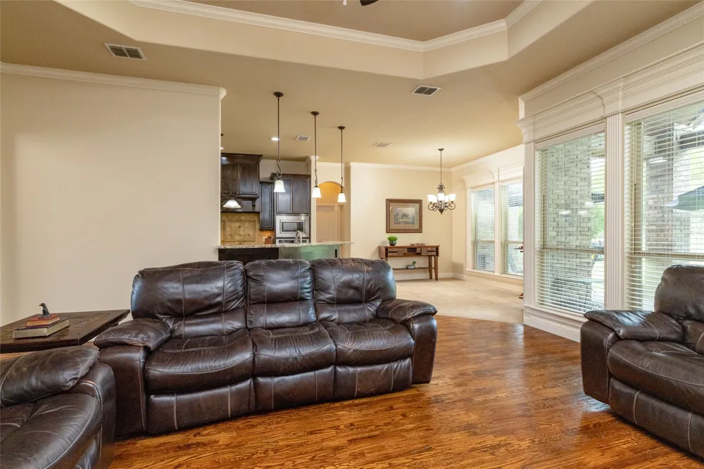 208 Ellis Creek Drive Weatherford, TX 76085