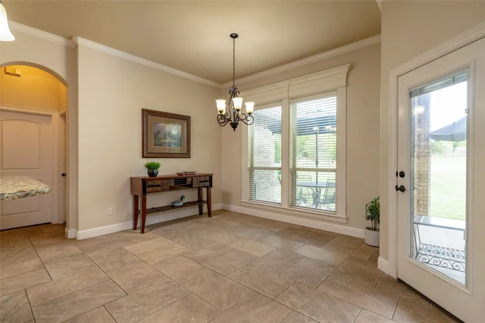 208 Ellis Creek Drive Weatherford, TX 76085