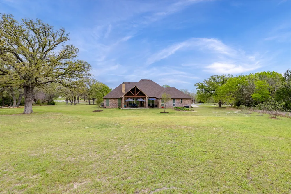 208 Ellis Creek Drive Weatherford, TX 76085