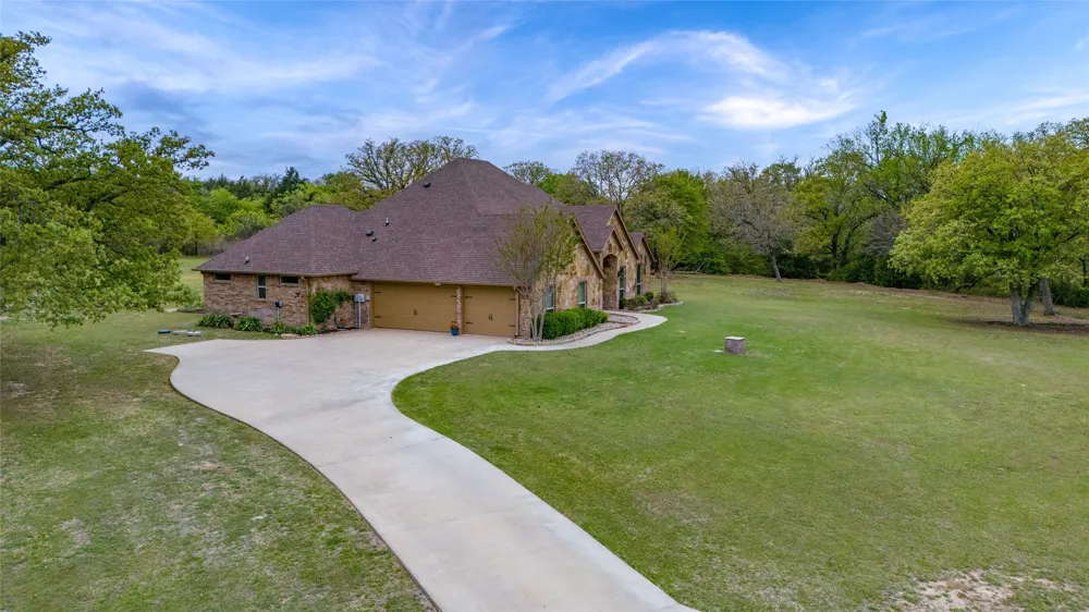 208 Ellis Creek Drive Weatherford, TX 76085