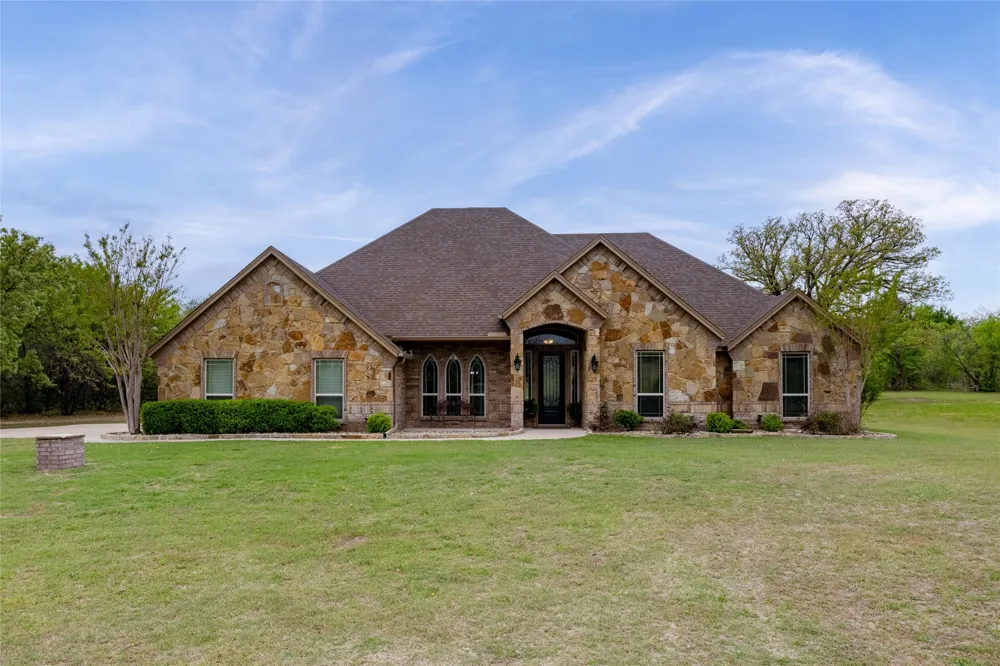 208 Ellis Creek Drive Weatherford, TX 76085