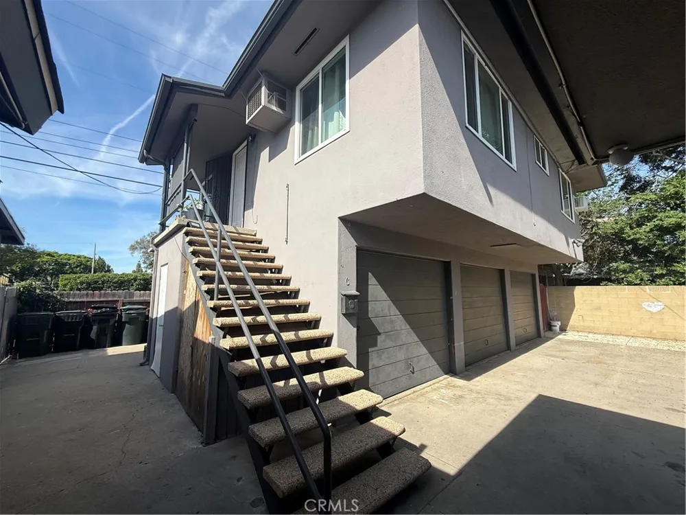 525 W Hampshire Avenue Anaheim, CA 92805