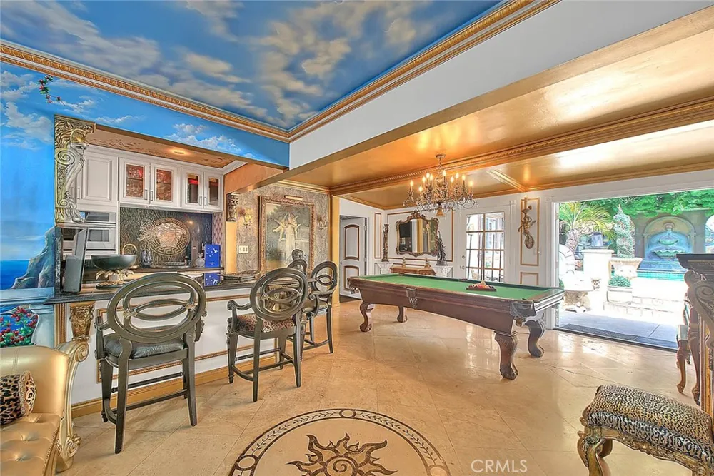 17419 Cohasset Lake Balboa, CA 91406