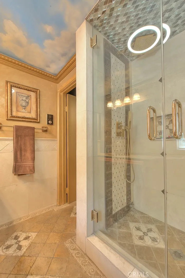 17419 Cohasset Lake Balboa, CA 91406