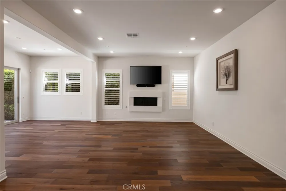 1999 Aliso Peak Lake Forest, CA 92610