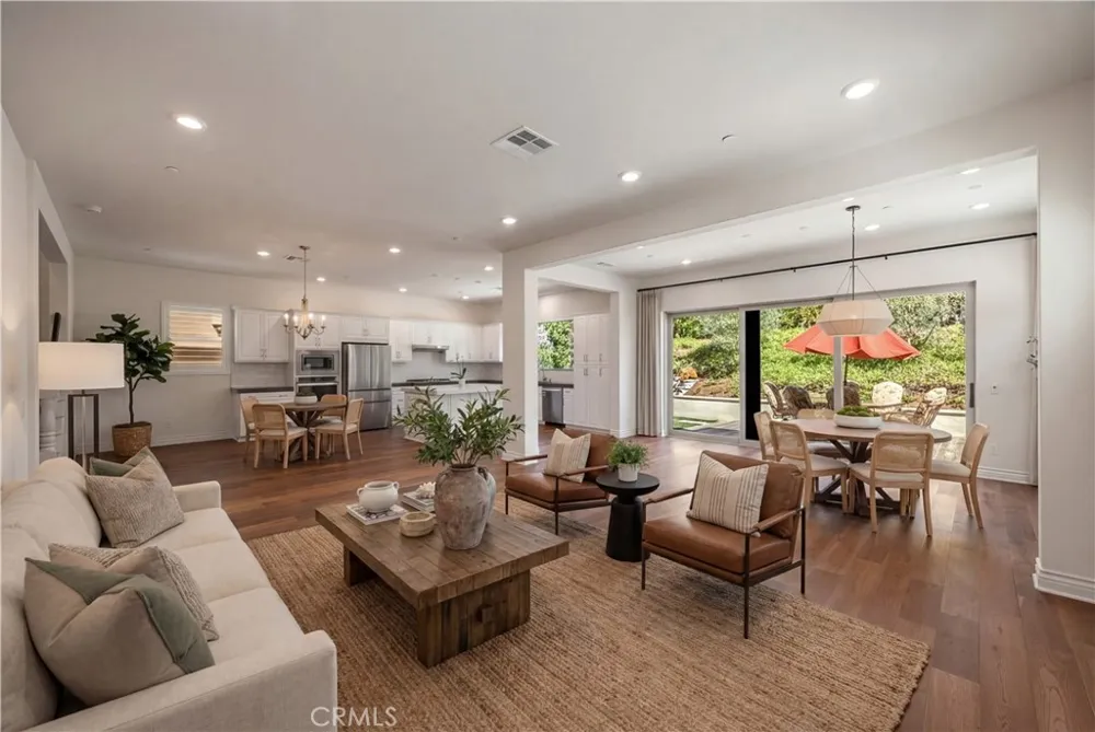 1999 Aliso Peak Lake Forest, CA 92610