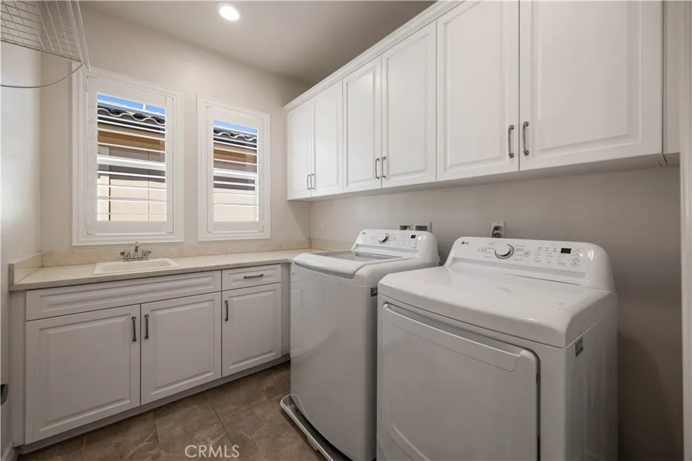 1999 Aliso Peak Lake Forest, CA 92610