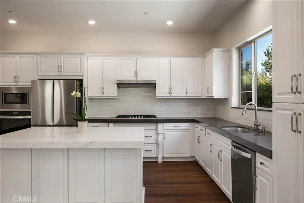 1999 Aliso Peak Lake Forest, CA 92610