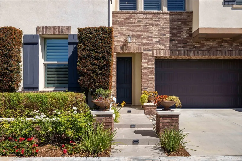 1999 Aliso Peak Lake Forest, CA 92610