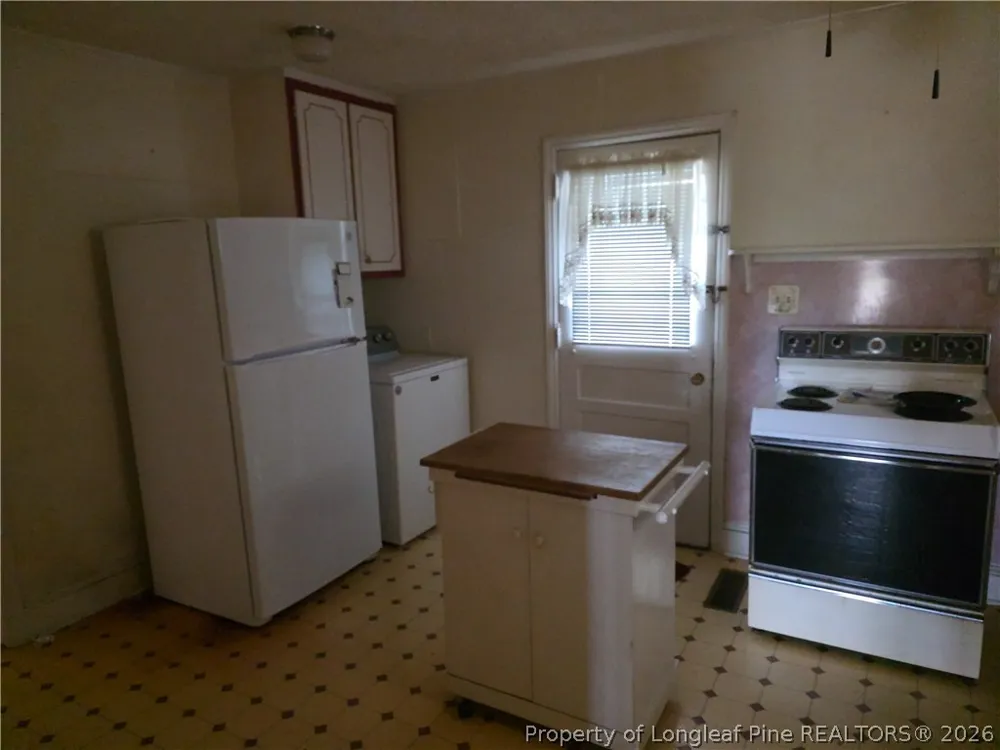 407 North Edinborough Street Red Springs, NC 28377