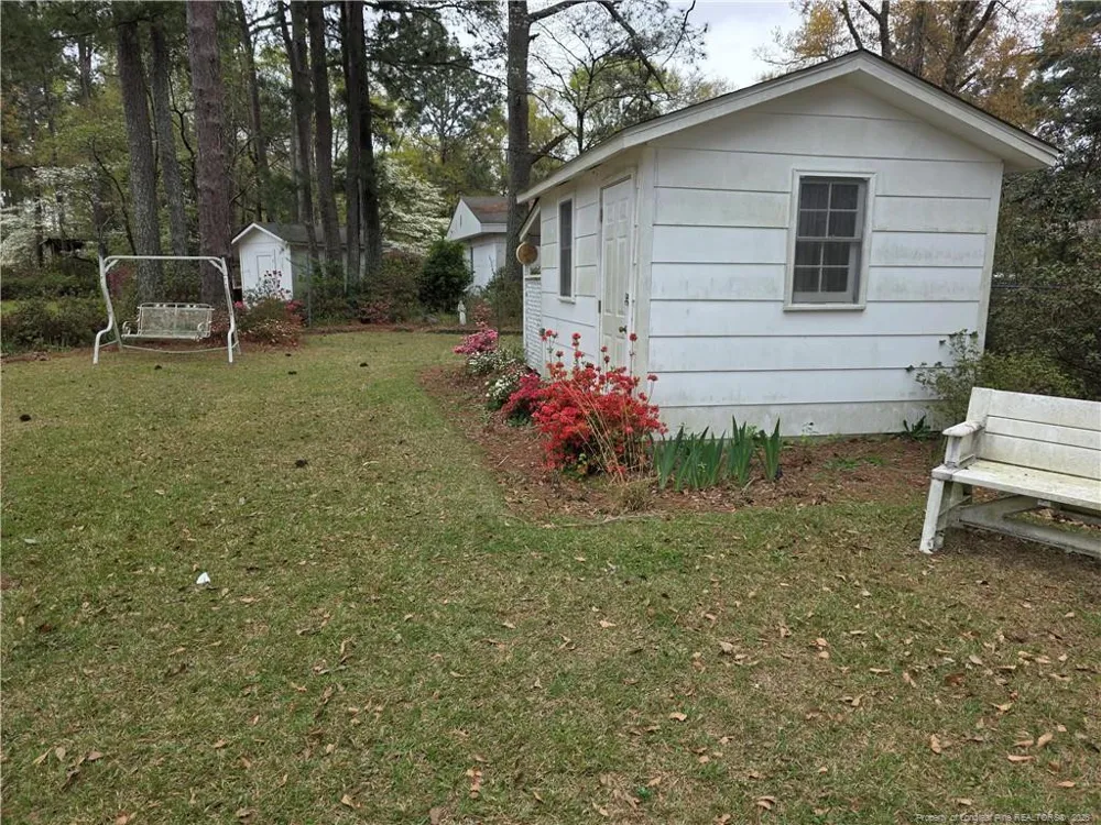 407 North Edinborough Street Red Springs, NC 28377