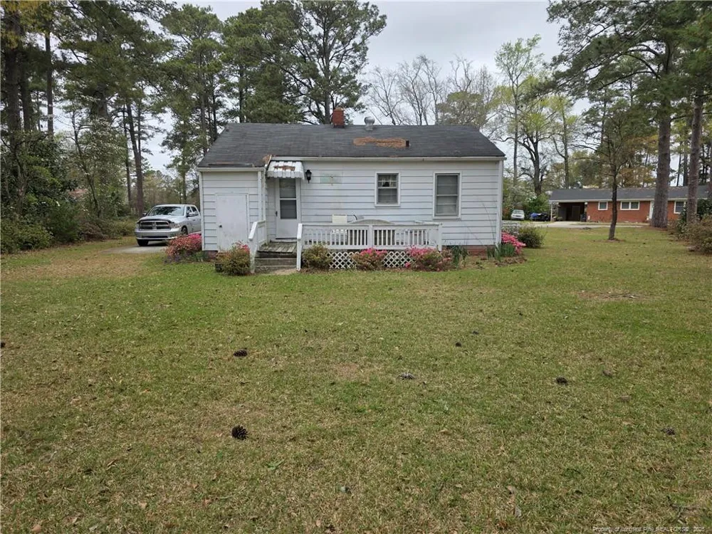 407 North Edinborough Street Red Springs, NC 28377