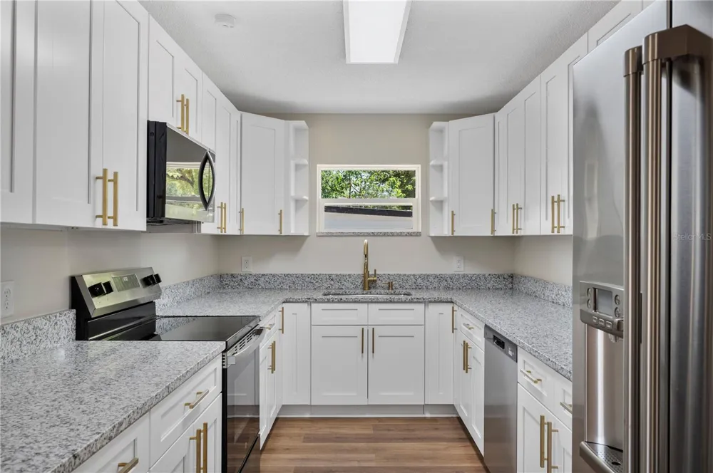 1215 EL CAMINO ROAD Lakeland, FL 33805