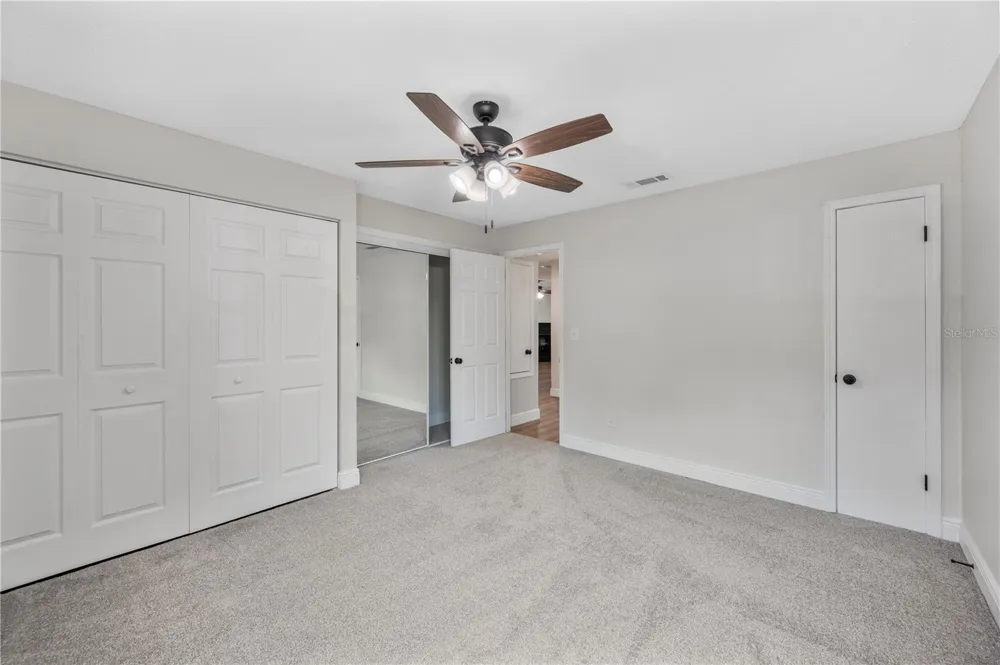 1215 EL CAMINO ROAD Lakeland, FL 33805