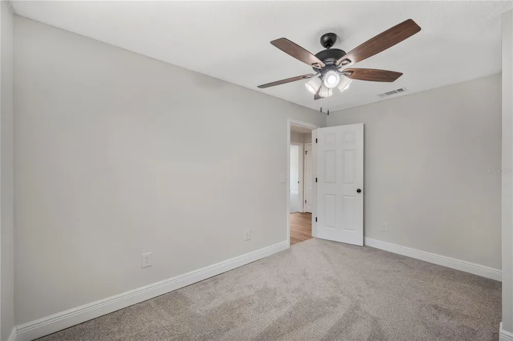 1215 EL CAMINO ROAD Lakeland, FL 33805