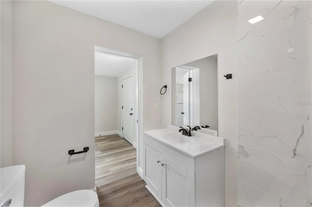1215 EL CAMINO ROAD Lakeland, FL 33805