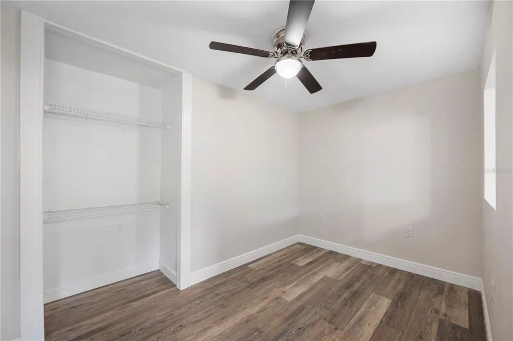1215 EL CAMINO ROAD Lakeland, FL 33805