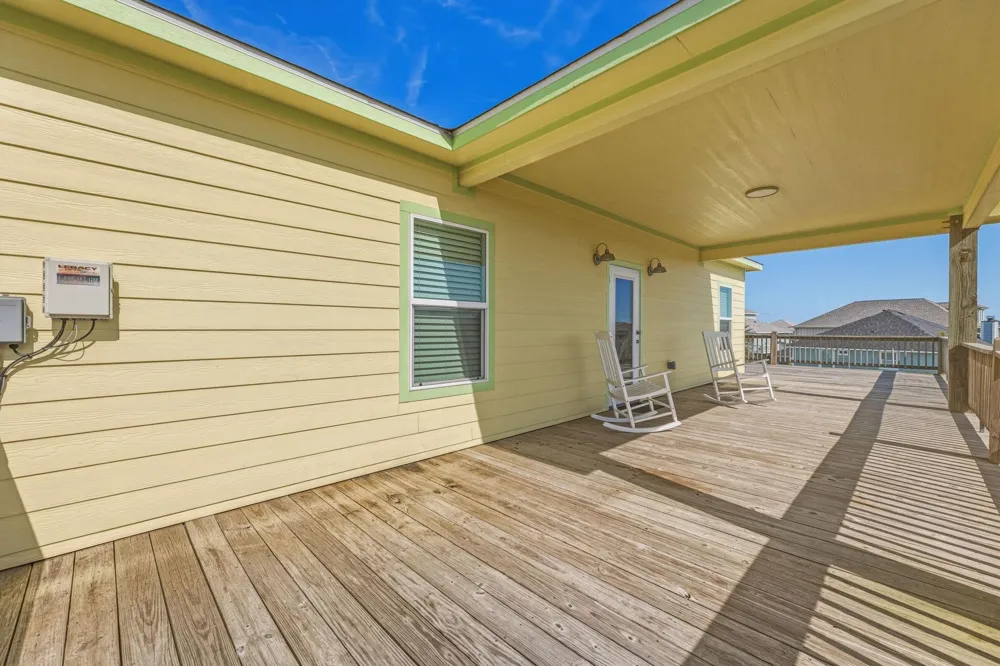 920 Palmview Crystal Beach, TX 77650