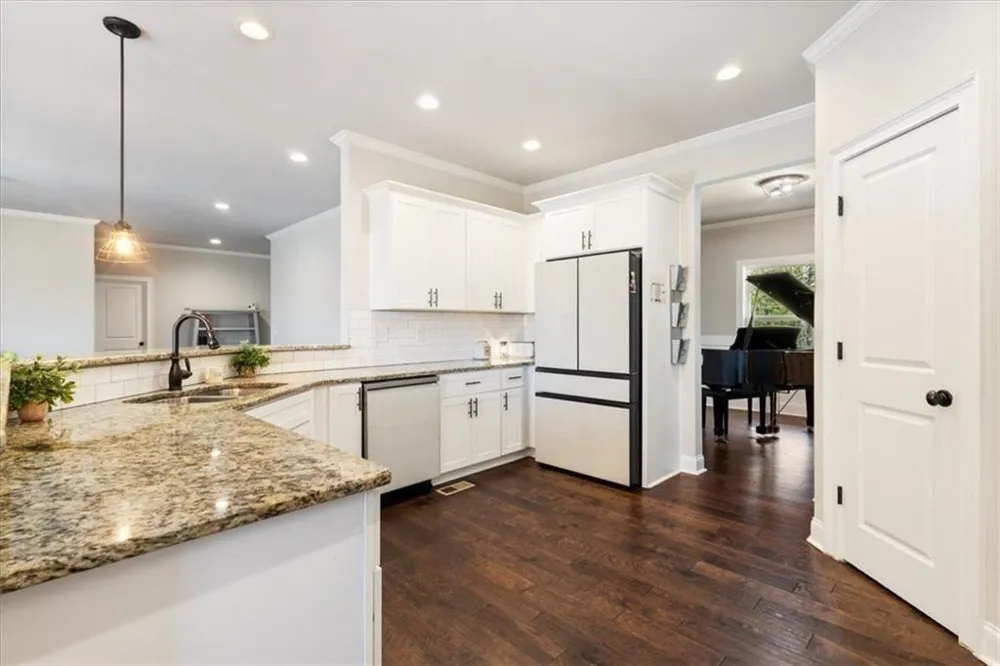 102 River Point Road Jackson, GA 30233