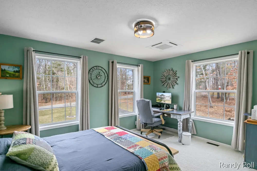 5904 E Division Street Newaygo, MI 49337