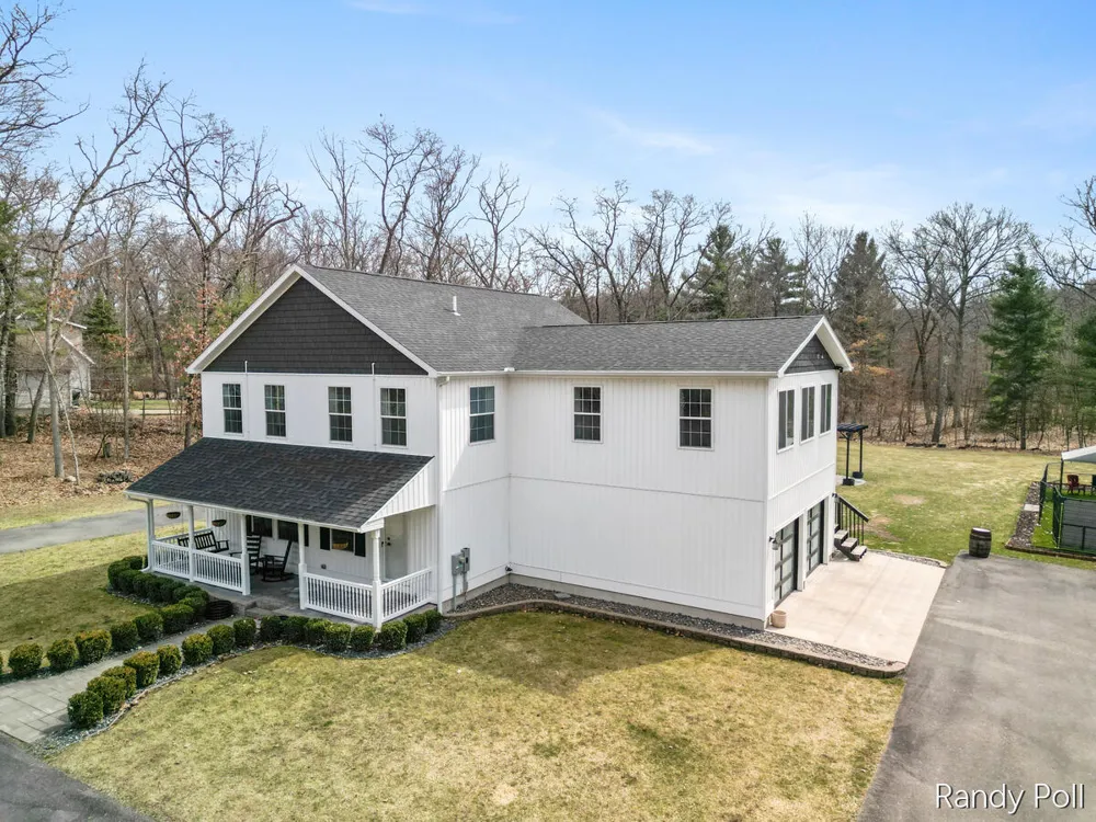 5904 E Division Street Newaygo, MI 49337